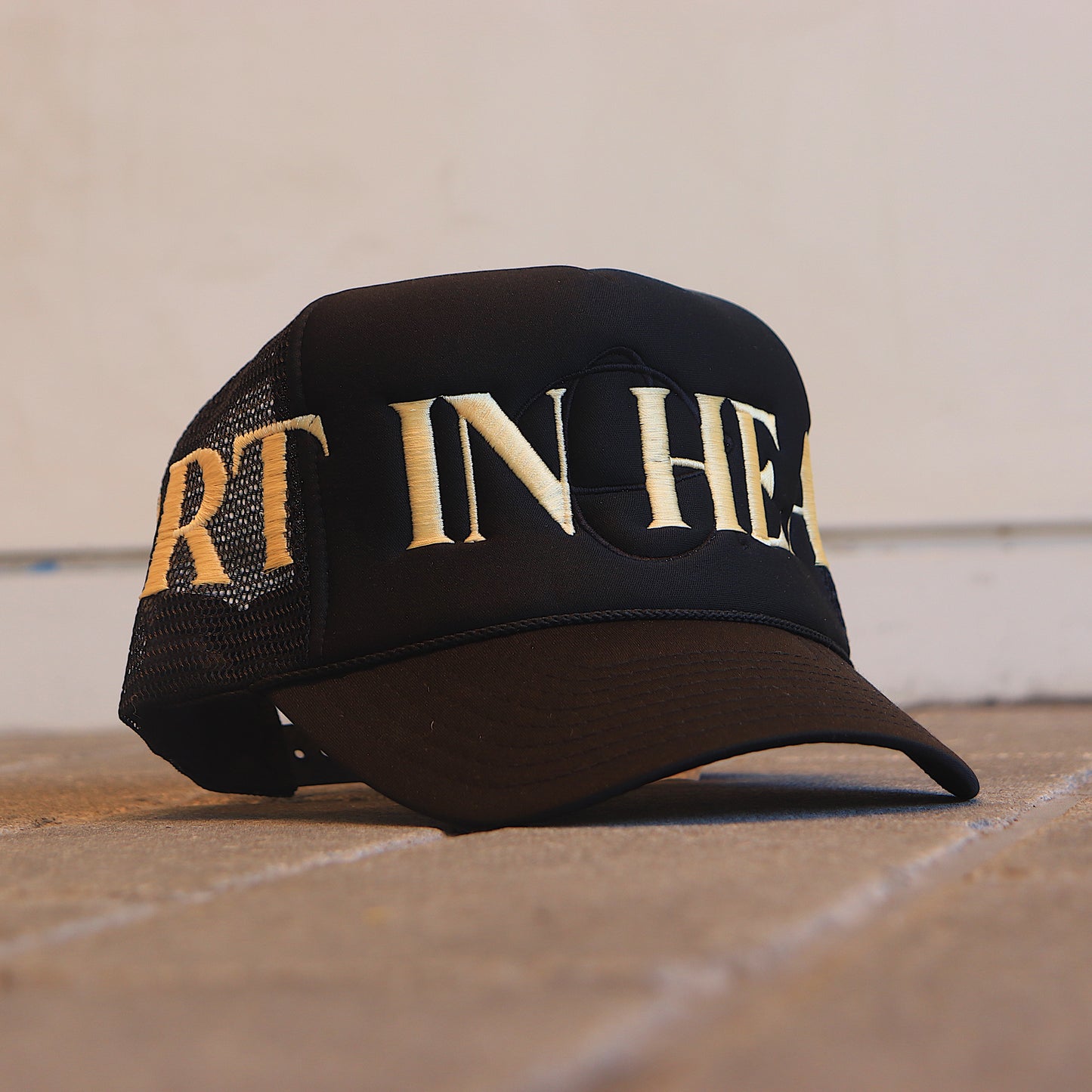 Black-Cream Trucker
